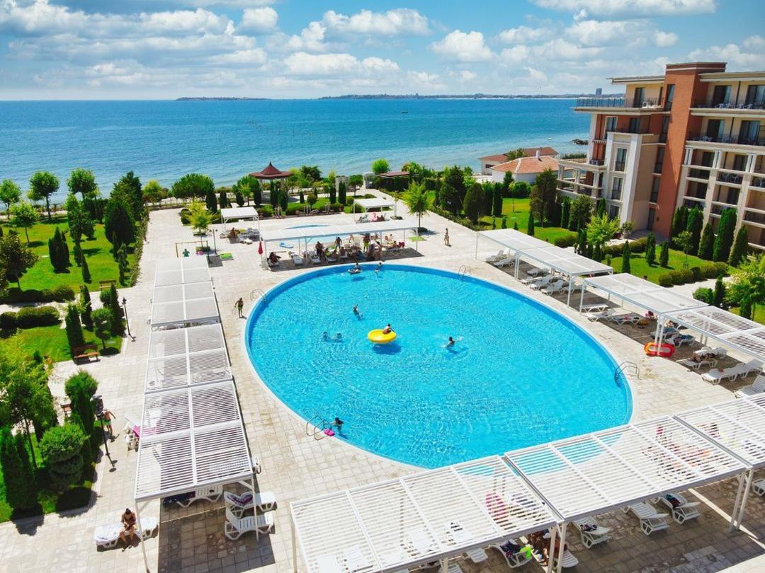 Prestige Fort Beach - Premium Apartments Sveti Vlas Exteriér fotografie